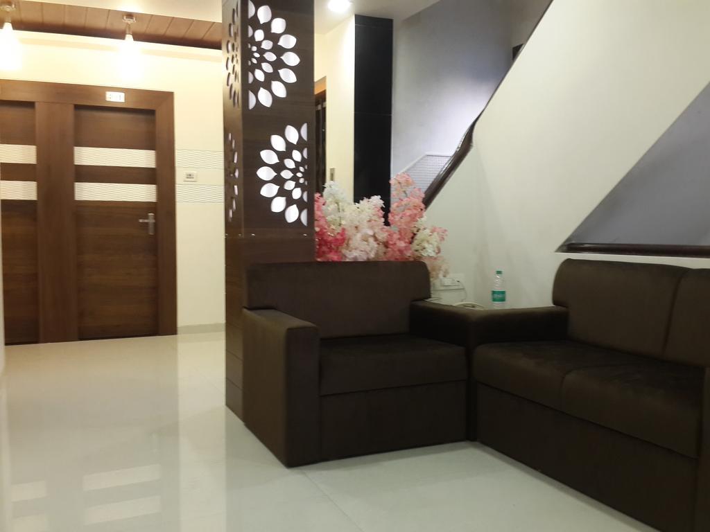 מומביי Hotel Oasis מראה חיצוני תמונה