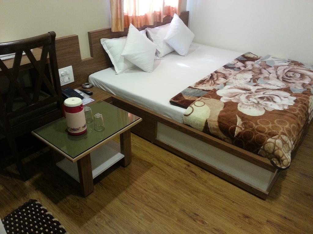 מומביי Hotel Oasis חדר תמונה